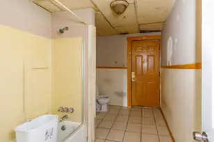 76 Leighton St, Fitchburg, MA 01420 - Photo 21