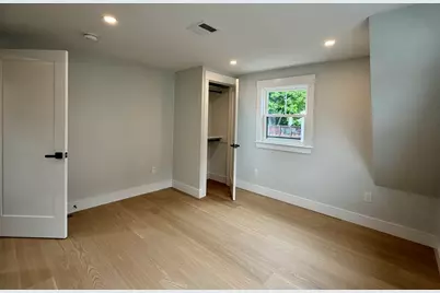 589 Weld St, Boston, MA 02132 - Photo 15