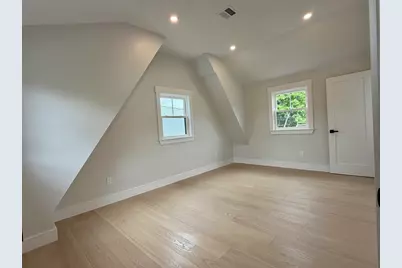 589 Weld St, Boston, MA 02132 - Photo 11