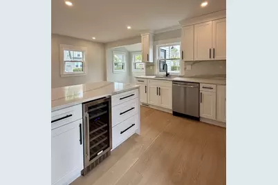 589 Weld St, Boston, MA 02132 - Photo 3