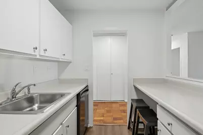 9 Hawthorne Pl #4A, Boston, MA 02114 - Photo 11