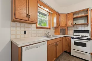 164 Cross Rd, Dartmouth, MA 02747 - Photo 11