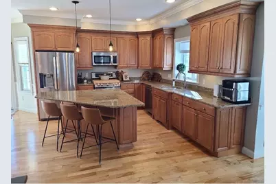 31 Chestnut St, Foxboro, MA 02035 - Photo 5