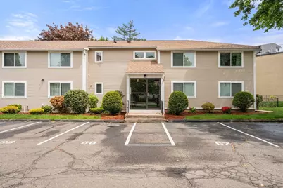 8 Arbor Way #A, Holyoke, MA 01040 - Photo 3