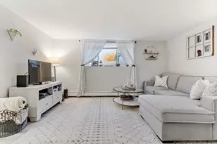 16 Bryon Rd, Boston, MA 02467 - Photo 9