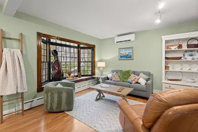 67 Maple St, Milton, MA 02186 - Photo 5