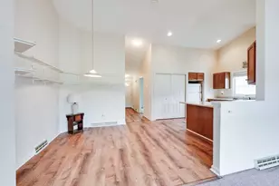 11 Notre Dame St, Westfield, MA 01085 - Photo 9
