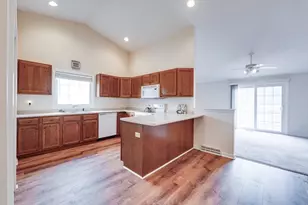 11 Notre Dame St, Westfield, MA 01085 - Photo 7