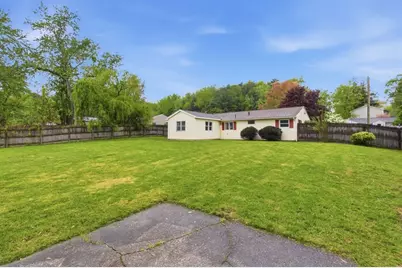 97 Treetop Ave, Springfield, MA 01118 - Photo 11