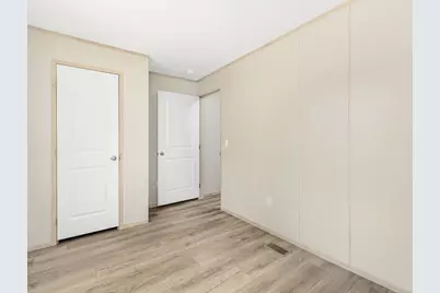 4 Northwest #4, North Attleboro, MA 02760 - Photo 27