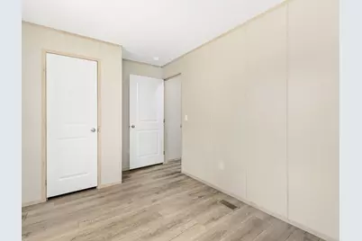 4 Northwest #4, North Attleboro, MA 02760 - Photo 27