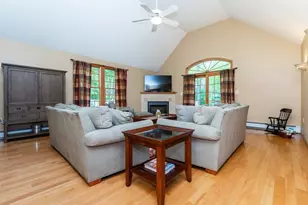 7 Longobardi Dr, Franklin, MA 02038 - Photo 9