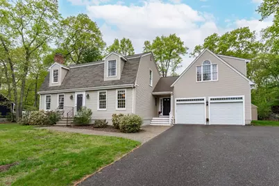 7 Longobardi Dr, Franklin, MA 02038 - Photo 1