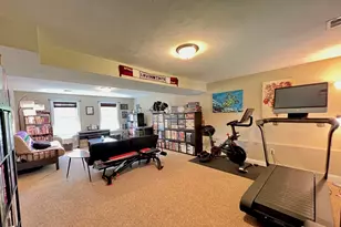 587 Tremont St, Taunton, MA 02780 - Photo 17