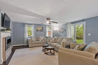1373 Massachusetts Ave, Lunenburg, MA 01462 - Photo 13