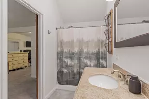 1373 Massachusetts Ave, Lunenburg, MA 01462 - Photo 33