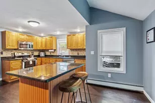1373 Massachusetts Ave, Lunenburg, MA 01462 - Photo 9