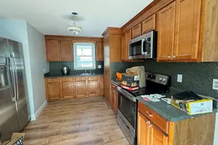 1117 Main St, Melrose, MA 01880 - Photo 7