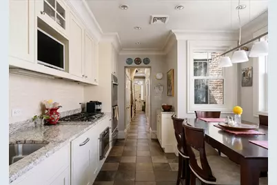 8 Ringgold St, Boston, MA 02118 - Photo 17
