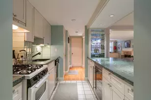 8 Ringgold St, Boston, MA 02118 - Photo 23