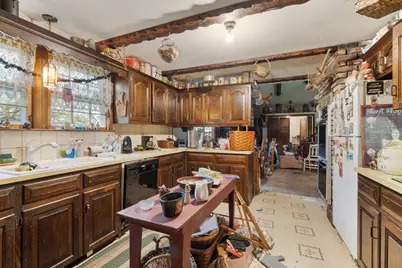 354 Maple St, Bellingham, MA 02019 - Photo 21