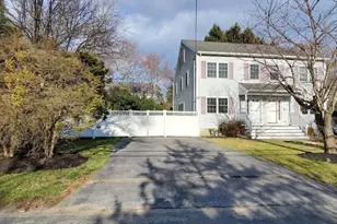 11 Highland View Ave, Winchester, MA 01890 - Photo 1