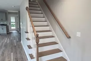 71 Pine St, Warren, MA 01083 - Photo 5