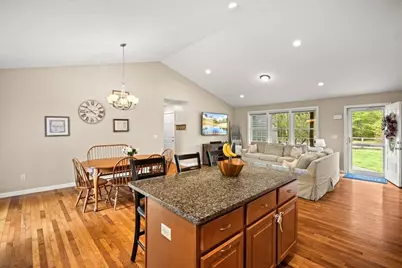 1 Doctor Braley Rd, Rochester, MA 02770 - Photo 9