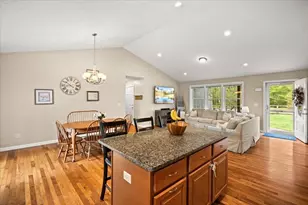 1 Doctor Braley Rd, Rochester, MA 02770 - Photo 9
