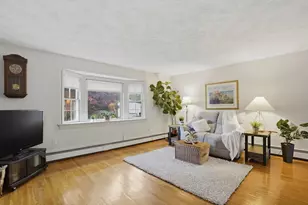 12 Linden St, Woburn, MA 01801 - Photo 5