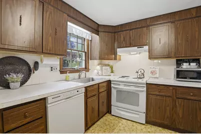 12 Linden Street, Woburn, MA 01801 - Photo 13