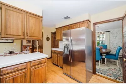 146 Colonial Dr, Somerset, MA 02726 - Photo 9
