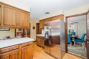 146 Colonial Dr, Somerset, MA 02726 - Photo 9