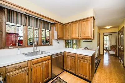 146 Colonial Dr, Somerset, MA 02726 - Photo 7