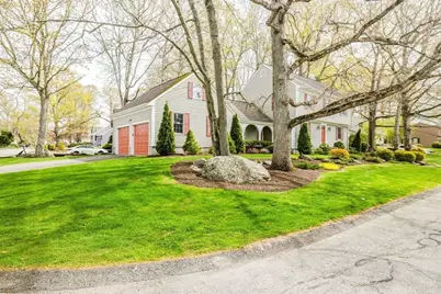 146 Colonial Dr, Somerset, MA 02726 - Photo 5