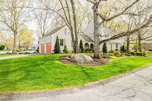 146 Colonial Dr, Somerset, MA 02726 - Photo 5