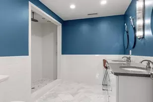 653 E 3rd St, Boston, MA 02127 - Photo 11