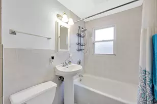 101 Frontenac St, Chicopee, MA 01020 - Photo 23