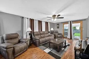 101 Frontenac St, Chicopee, MA 01020 - Photo 11