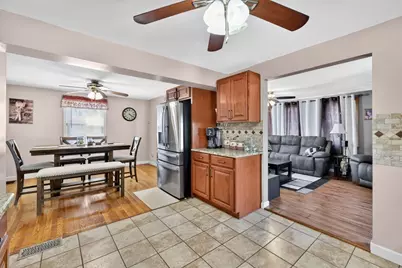 101 Frontenac Street, Chicopee, MA 01020 - Photo 7