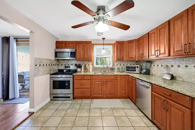 101 Frontenac Street, Chicopee, MA 01020 - Photo 5