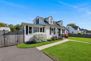 101 Frontenac St, Chicopee, MA 01020 - Photo 3