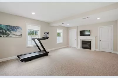205 Bishop St, Framingham, MA 01702 - Photo 25