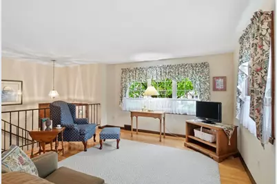 68 Deep Field Rd, Springfield, MA 01118 - Photo 5