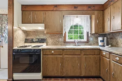 68 Deep Field Rd, Springfield, MA 01118 - Photo 15