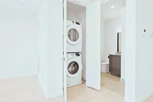 340 W 2nd St, Boston, MA 02127 - Photo 17
