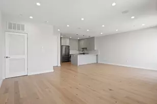 340 W 2nd St, Boston, MA 02127 - Photo 9