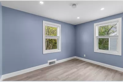 10 Briarcliff Terrace #2, Boston, MA 02126 - Photo 9
