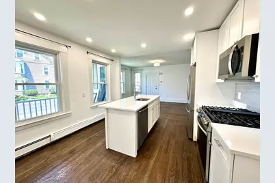 70 Gardner St #1, Waltham, MA 02453 - Photo 3