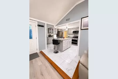 100 Bradley Ave, Brockton, MA 02302 - Photo 5